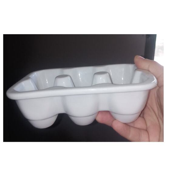 Glass Egg Holder 6 Count - Picture 2 of 2